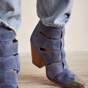 Free People Brayden Western Blue Suede Cutout Heeled Ankle Boots EUC